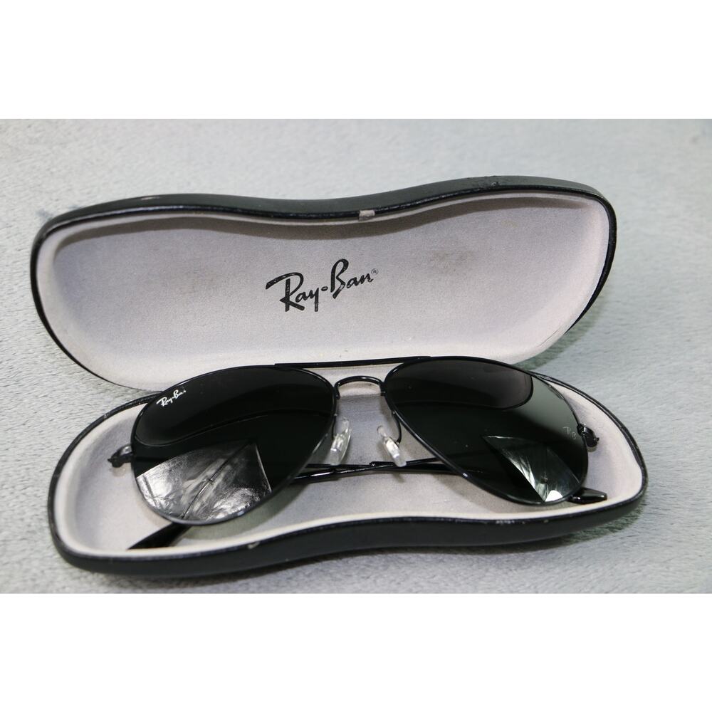 Ray-Ban RB3025 Aviator 58mm Black G15 Lenses Made in Italy w/ Case